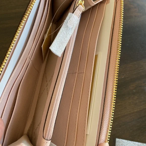 Michael Kors Jet Set Wallet ✨Pink✨ - Picture 7 of 7